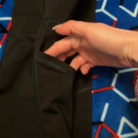 Women’s Black CG Athletic Leggings with side pockets size medium - Picture 3 of 5